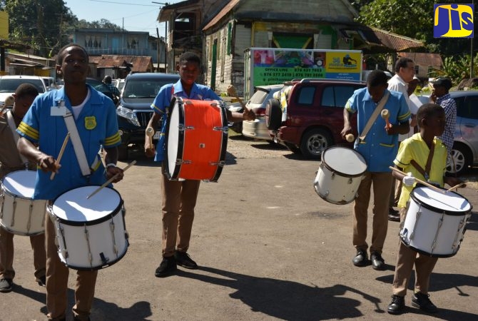 Montego Bay Mayor Commends Work of NSWMA